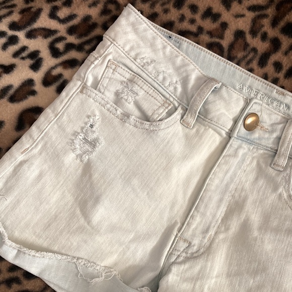2 for $30 AMERICAN EAGLE Shorts Women’s Size 6 AEO Denim Shorts Hi Rise Shortie - Picture 6 of 13